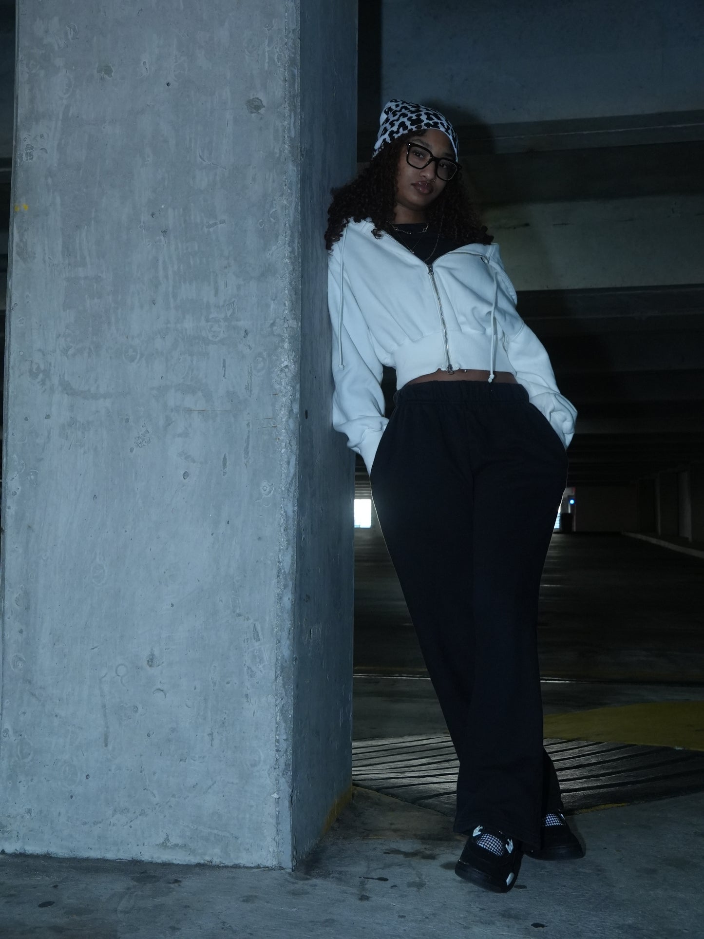 4MUNYUN White/Black Skully